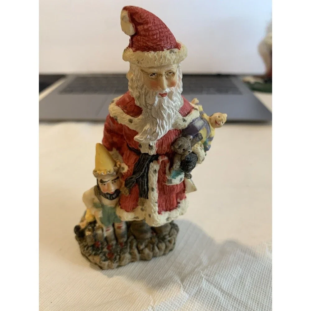 VTG The International Santa Claus Collection Jultomar Finland 1993 Figurine